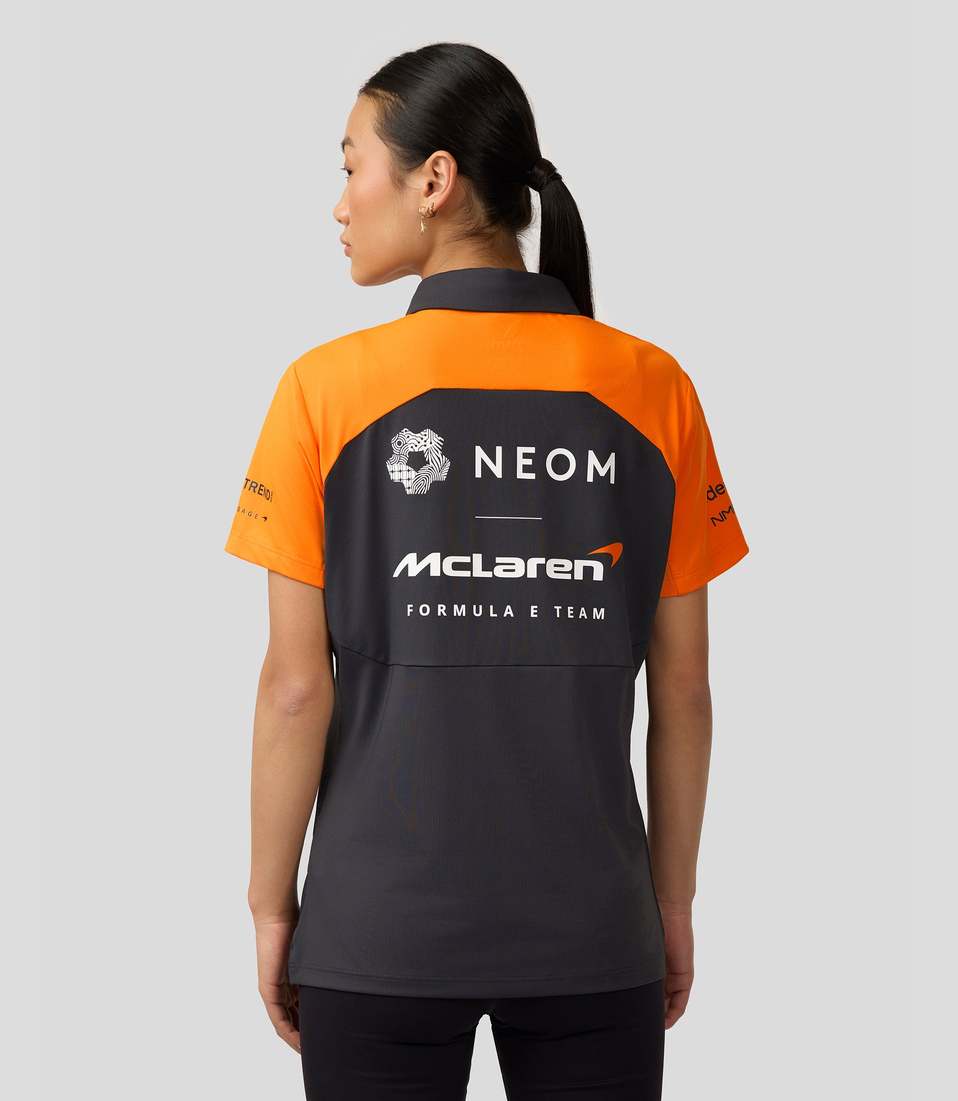 Official Womens McLaren Formula E Team Polo Shirt - Phantom/Papaya - Imagen 2