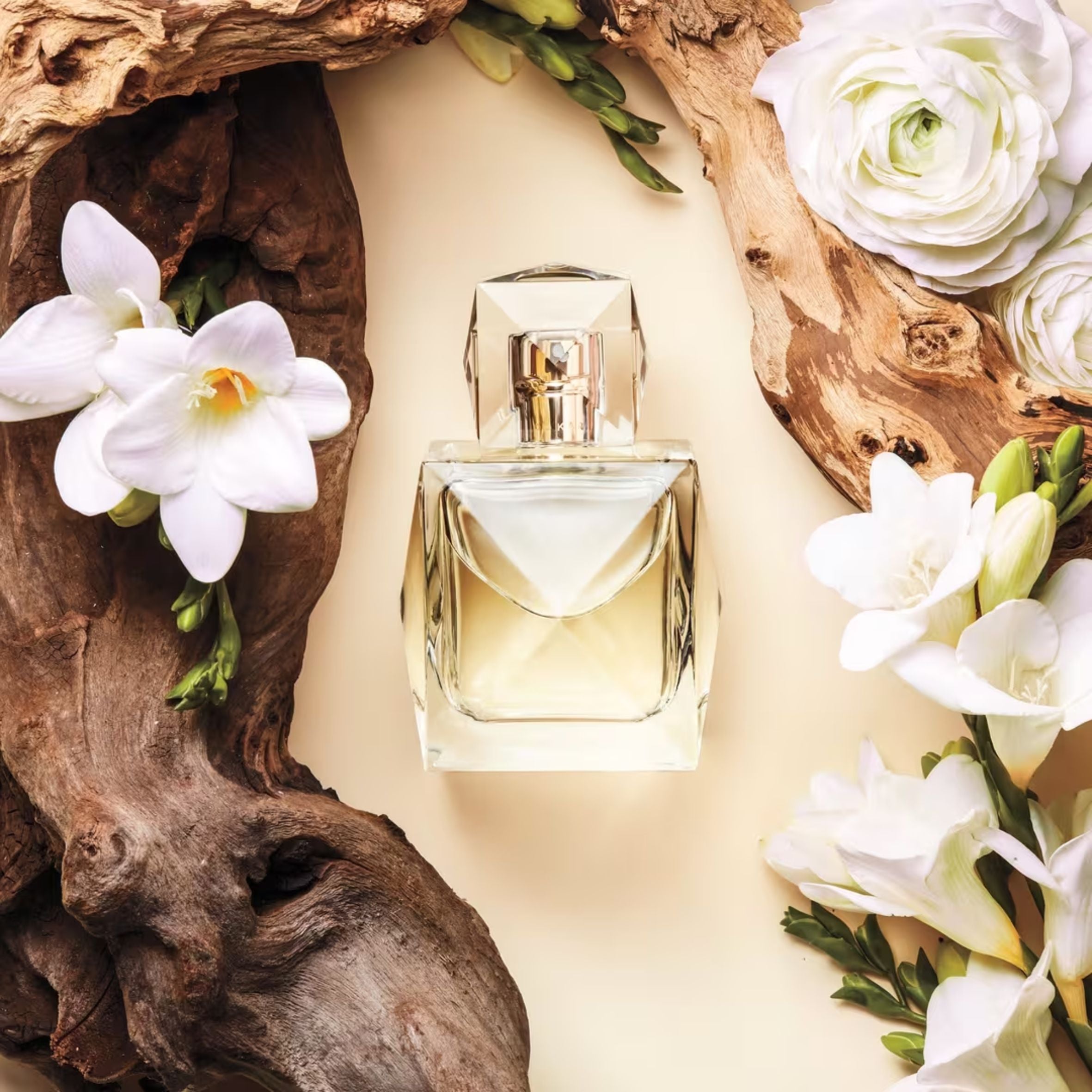 Xo Khloe by Khloe Kardashian Eau de Parfum Travel Size 10ml - Imagen 2